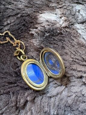Vintage Mourning Oval Engraved Locket